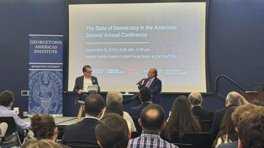 Reprocha Calderón a EU que no haya intervenido en México