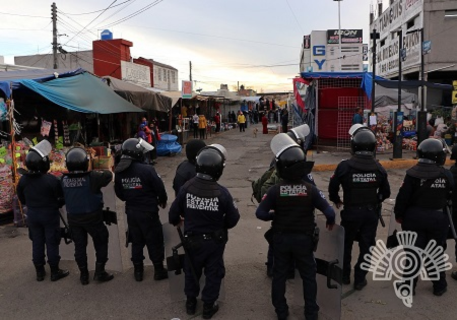 Policía Estatal inhibe venta ilegal de alcohol en el Mercado Morelos