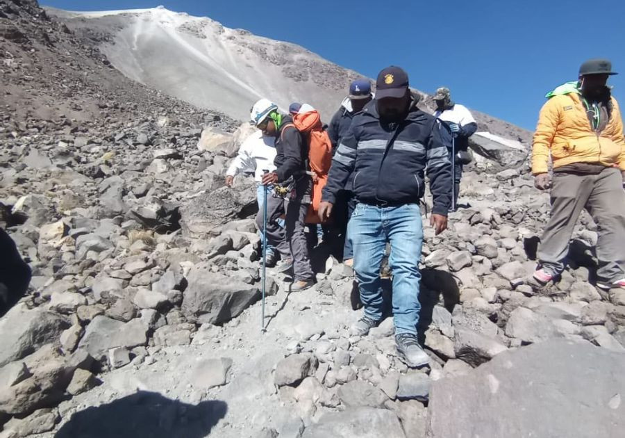 Hallan cadáver de último alpinista extraviado en el Pico de Orizaba