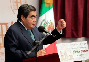 Poblanos son protagonistas de la historia, afirma Miguel Barbosa