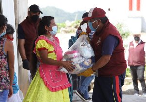 SEDIF entrega apoyos a damnificados 