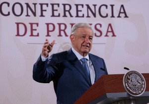 AMLO pide calma ante versiones contradictorias sobre asesinato de Héctor Cuén Ojeda