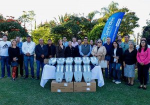 Entrega Ayuntamiento de San Andrés Cholula 100 luminarias en Lomas de Angelópolis II