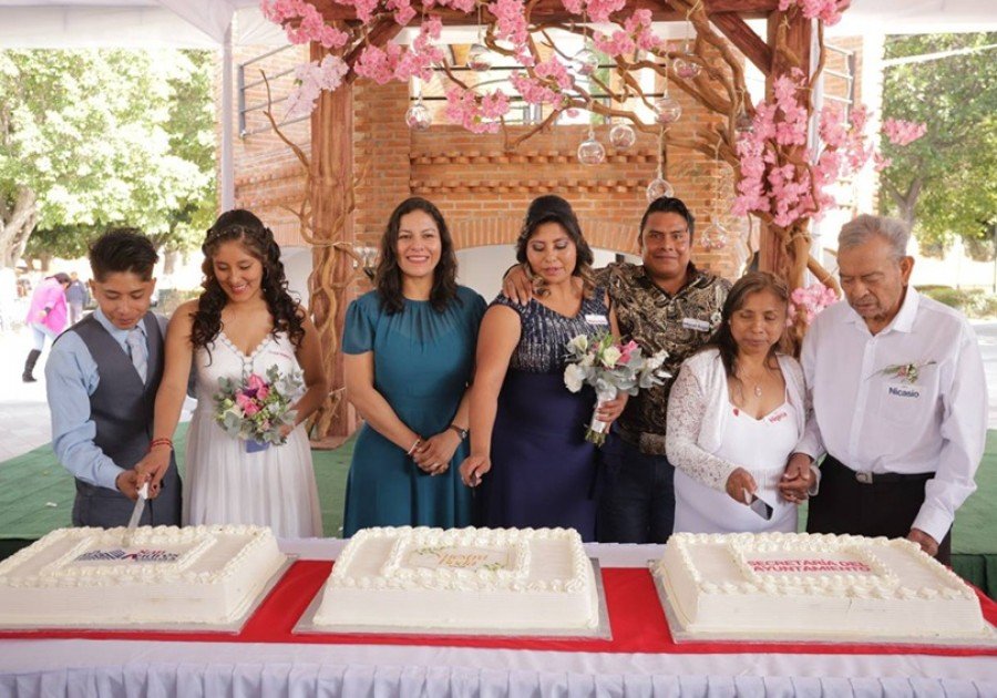 Lupita Cuautle Torres celebra jornada de bodas gratuitas