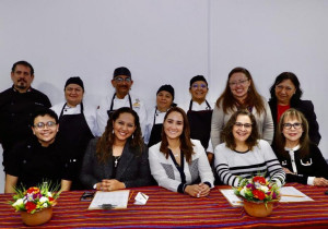 Gradúa SMDIF de Puebla a técnicos en Gastronomía