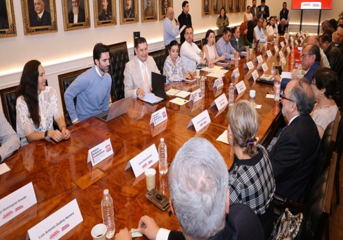 Alejandro Armenta, gobernador electo, realiza reunión de trabajo con 11 Coordinaciones de Transición
