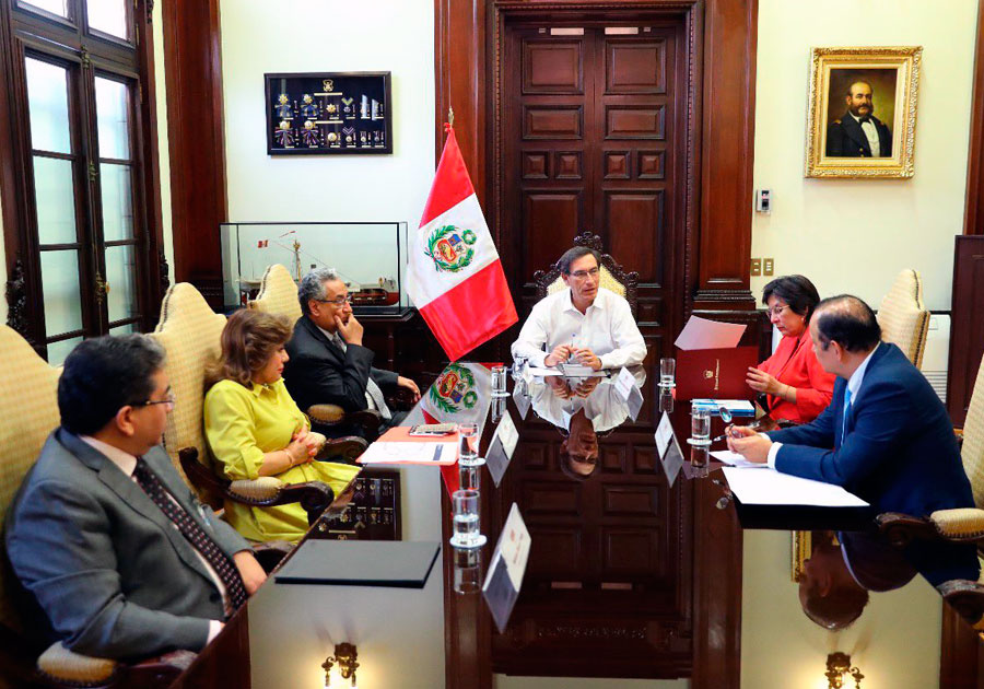 Destituye Congreso al presidente de Perú