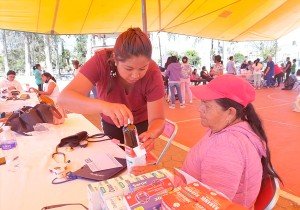 Alejandro Armenta impulsa jornada de servicios gratuitos en Acajete