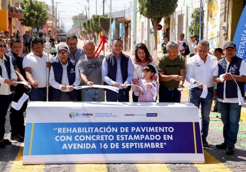 Entrega Mundo Tlatehui la rehabilitación de la Avenida 16 de Septiembre en la cabecera municipal