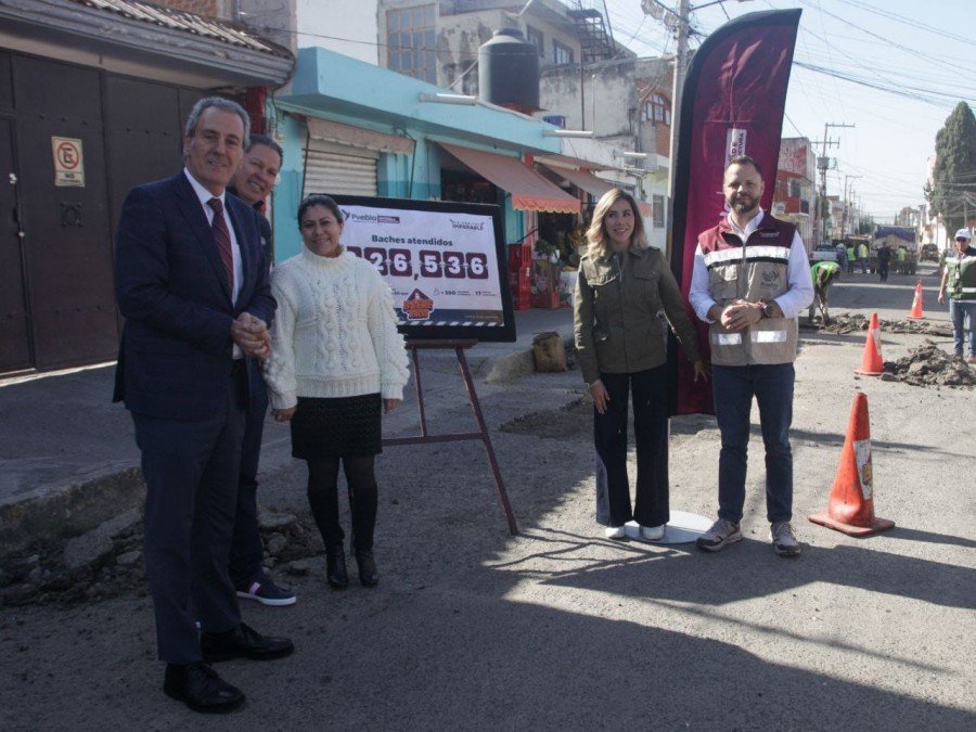 Con inversión histórica, Gobierno de la Ciudad atiende más de 200 mil baches en la capital