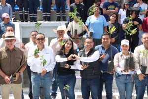 En Izúcar de Matamoros, el diputado Pável Gaspar participó en la Jornada de Reforestación “Pulmones Escolares”