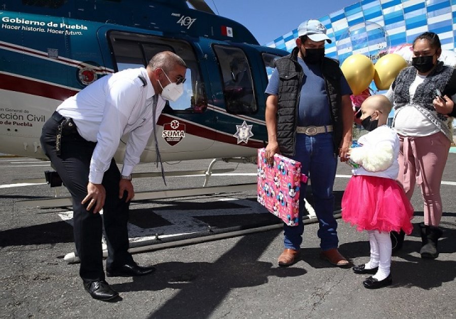 Hannia, lista para subir al helicóptero