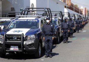 Encabezó MBH entrega de 45 patrullas y equipo policiaco