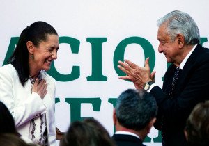 AMLO felicita a Sheinbaum por su próxima boda