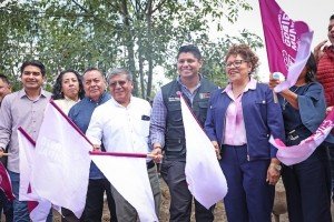 Omar Muñoz inicia construcción de Estancia de Día
