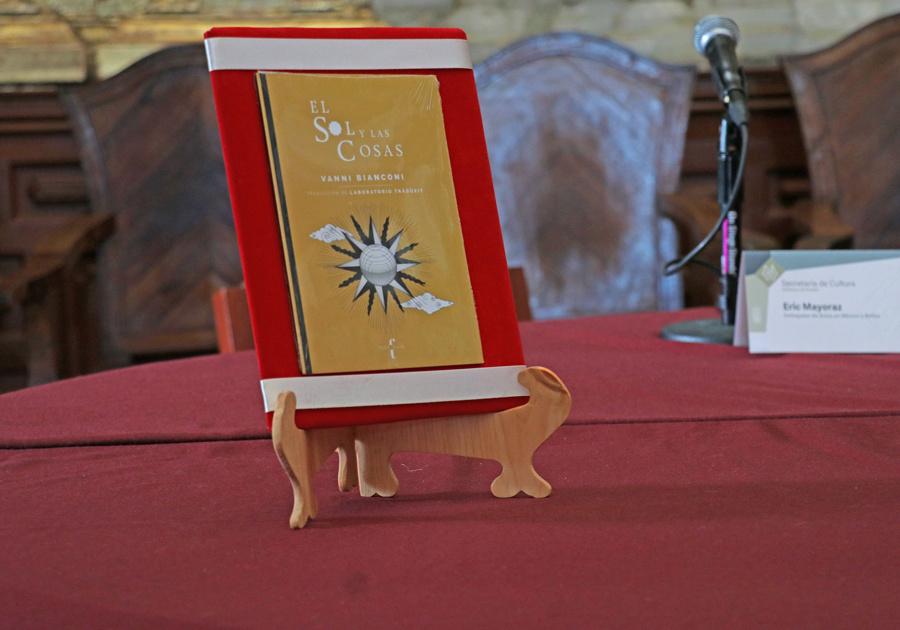 Presentan Cultura y Embajada Suiza libro de poesía “El sol y las cosas”