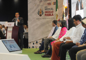 Anuncia el gobernador Céspedes 400 mdp para fortalecer el sector mezcalero
