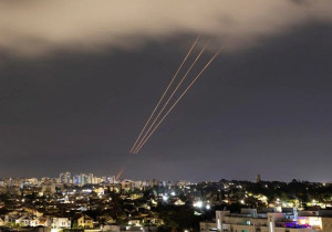 Irán ataca Israel con drones y misiles en un inusual enfrentamiento directo