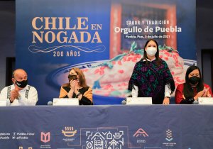 Colaboran municipios en los 200 años del Chile en Nogada