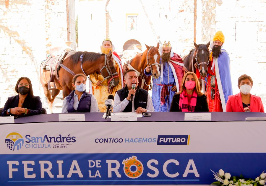 Presenta Ayuntamiento de San Andrés Cholula &#039;La Feria de la Rosca de Reyes&#039;