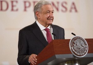 AMLO insiste en que precursores químicos del fentanilo llegan a México desde China