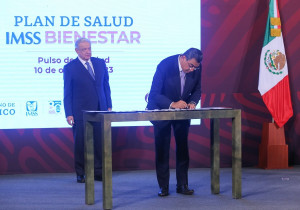 Participa Sergio Salomón en firma de acuerdo nacional para la consolidación del IMSS-Bienestar