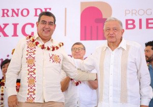 “Vamos a seguir apoyando a Puebla y al gobernador Sergio Salomón”: AMLO