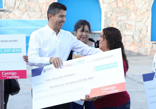 Entrega Ayuntamiento de Puebla 5 mil Créditos Contigo