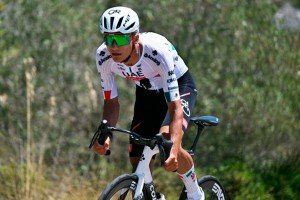 Sheinbaum felicita a Isaac del Toro por su podio en el Tour