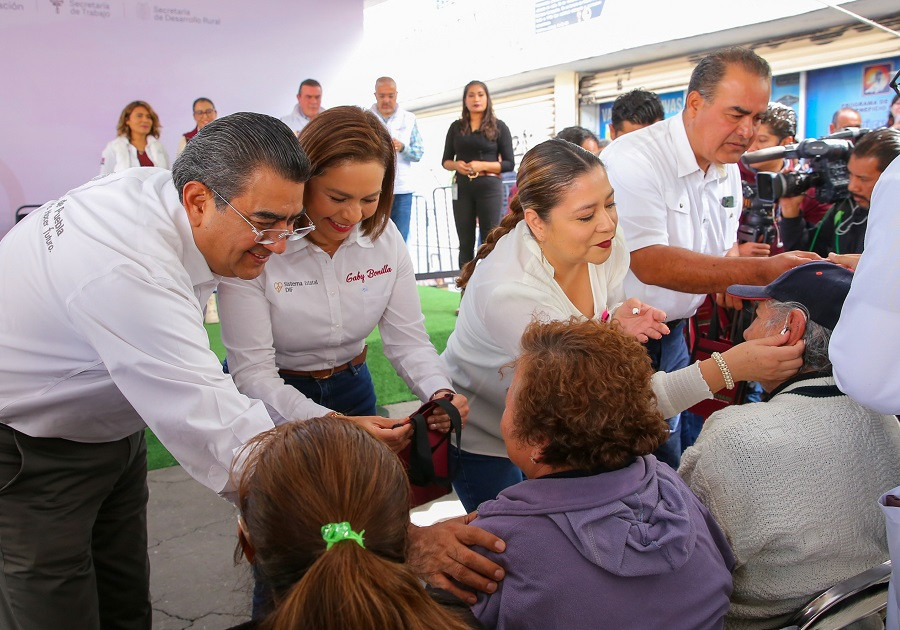 Sin condicionamientos, gobierno de Puebla despliega programas sociales: Sergio Salomón