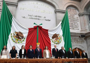 Rinde protesta Delfina Gómez como gobernador del Estado de México