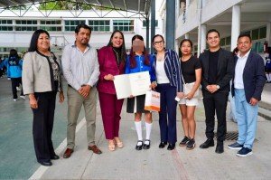 Tras firma de convenio, entrega Tonantzin Fernández becas UDLAP a jóvenes cholultecas