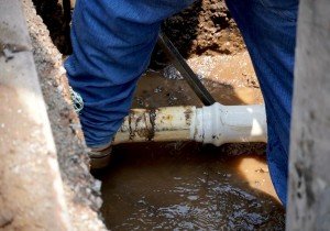 Mejora la distribución de agua en Santa María Xixitla