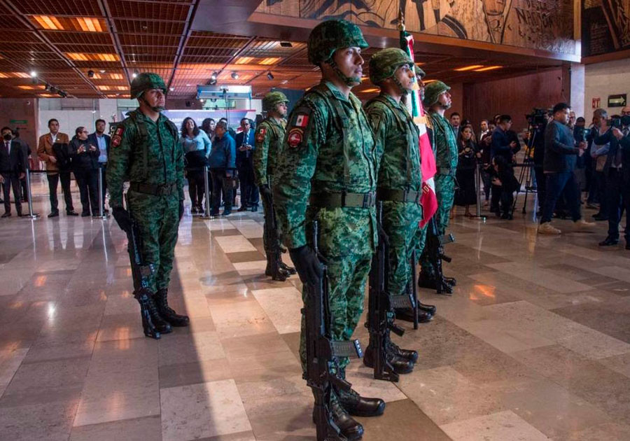 ‘Politiquería’ discusión por presencia de militares armados en San Lázaro: AMLO