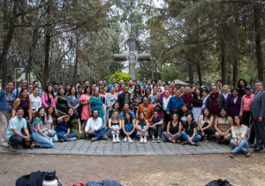Recibe Puebla a 31 jóvenes del programa migratorio DACA