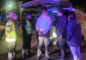 Aseguran a 8 automovilistas durante Alcoholímetro en Avenida Juárez