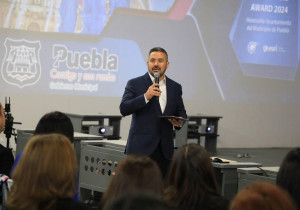 Recibe Ayuntamiento de Puebla el galardón Smart Gis Award 2024