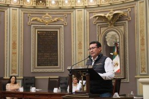 Reconoce Congreso del Estado a Fernando García Limón, fundador del Club y Museo del Automóvil