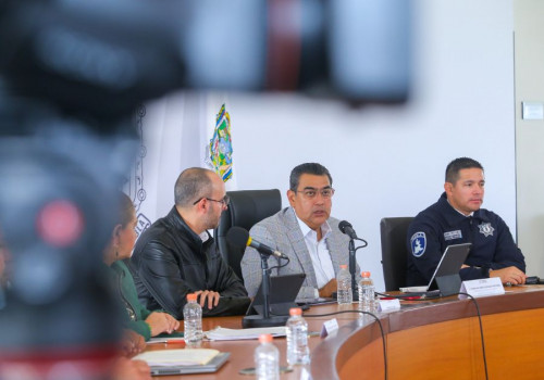 A favor Sergio Salomón de homologar uso de fuerza en Puebla con ley federal