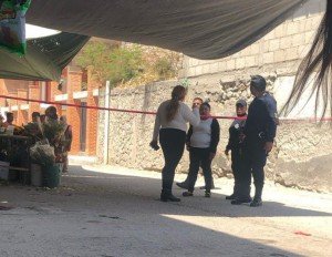 Atacan a balazos a un hombre en el tianguis de Huehuetlán El Grande