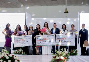 Carolina Solana, reina de las fiestas patrias de San Andrés Cholula