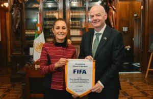 Mundial tendrá inauguración histórica, dice Claudia Sheinbaum tras reunión con Gianni Infantino