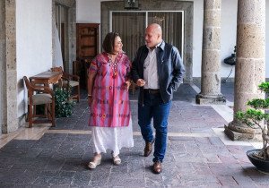 Se reúnen Xóchitl Gálvez y Enrique Alfaro en casa de gobierno de Jalisco