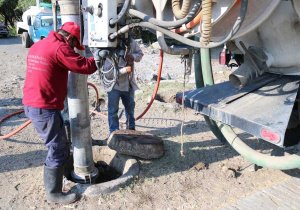 CEASPUE desazolva alcantarillado y fosas sépticas de San Juan Tianguismanalco