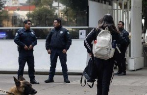 Refuerzan seguridad en el CENHCH con detector de metales tras amenazas