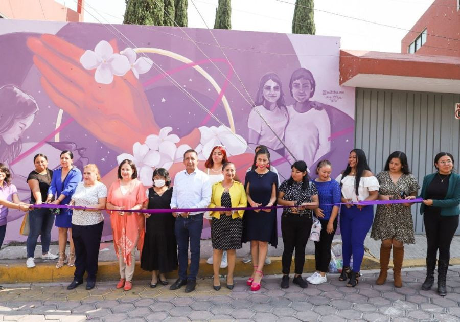 Inaugura Tlatehui mural para generar identidad y seguridad en mujeres de San Andrés Cholula