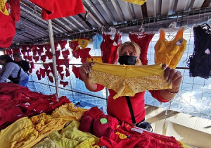 Rojo para el amor y amarillo para el dinero, ¿qué calzón se vende más?