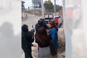 Policías detienen y luego liberan a Roxana Luna