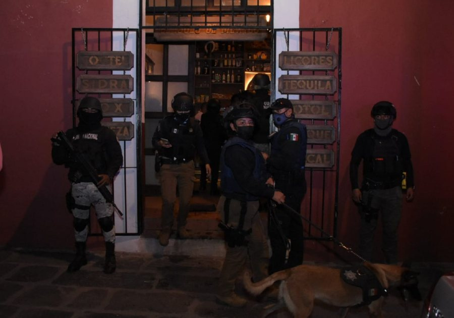 Detienen a 2 por trata de personas en Puebla capital
