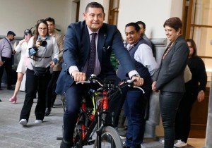 Puebla se alista para la electromovilidad, refrenda Armenta